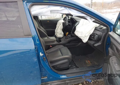 2023 Subaru Outback Wilderness z USA, uszkodzony, nr VIN 4S4BTGUD3P3165793